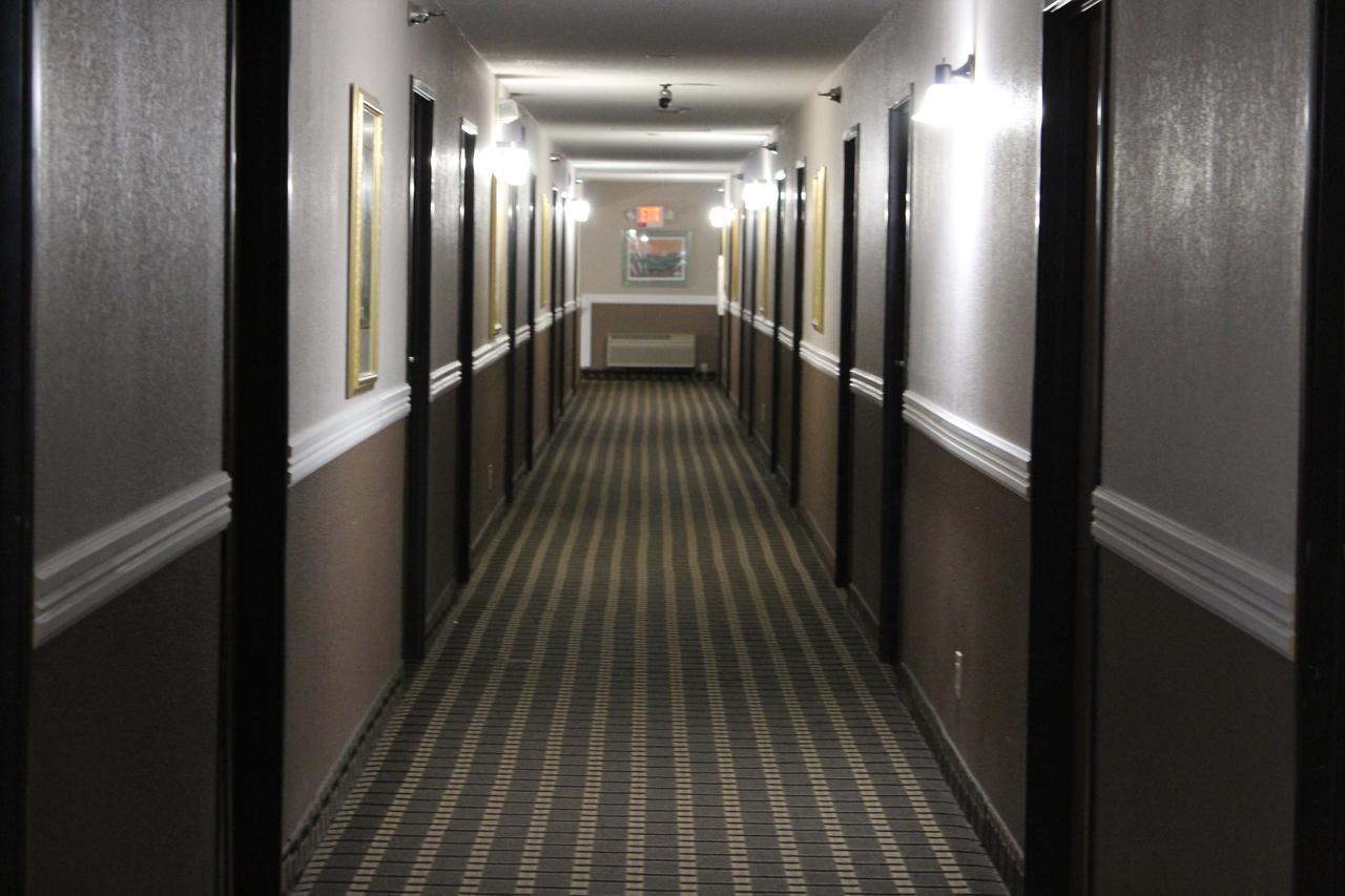 Coratel Inn And Suites メープル・グローブ エクステリア 写真