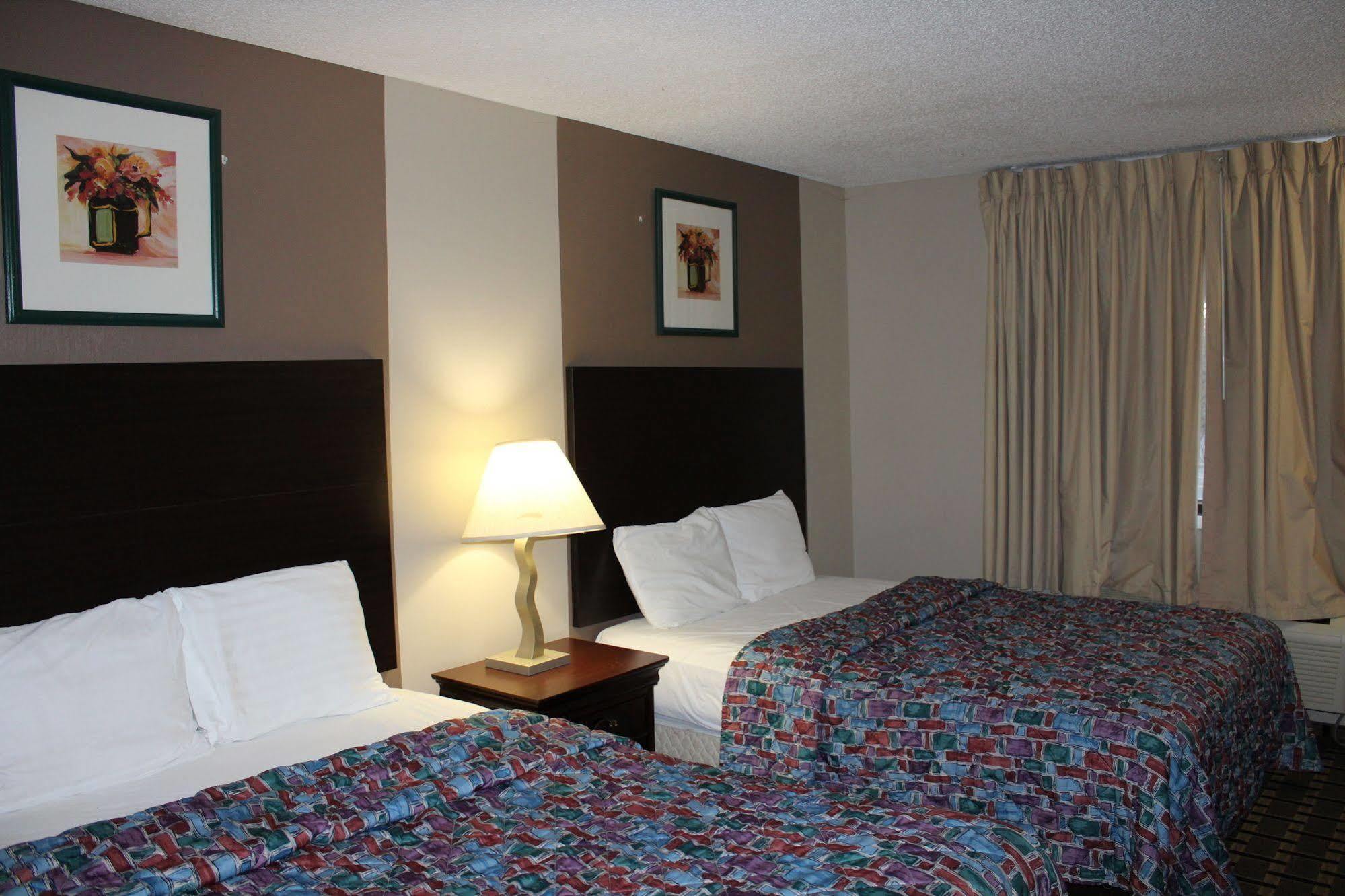 Coratel Inn And Suites メープル・グローブ エクステリア 写真