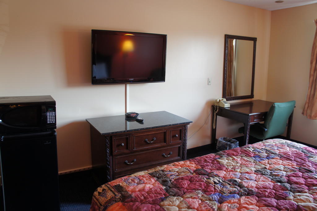 Coratel Inn And Suites メープル・グローブ エクステリア 写真